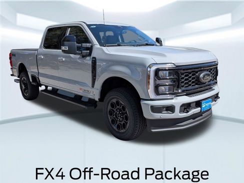 New 2026 Ford F250 Lariat w/ Black Appearance Package AWD/4WD image 4