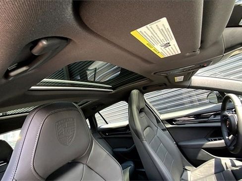 New 2025 Porsche Panamera 4 image 31