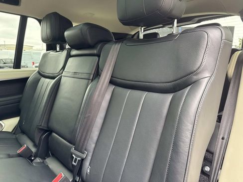 Certified 2024 Land Rover Range Rover Long Wheelbase SE AWD/4WD image 16