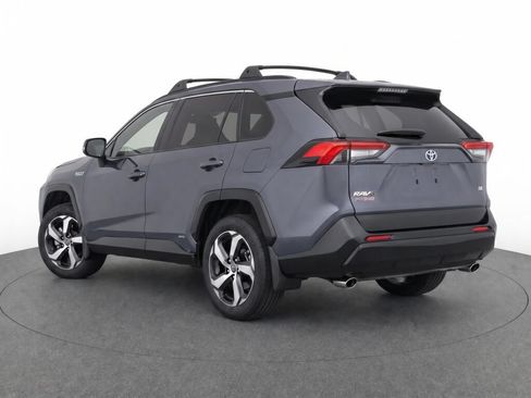 Used 2023 Toyota RAV4 SE w/ Weather & Moonroof Package AWD/4WD image 38