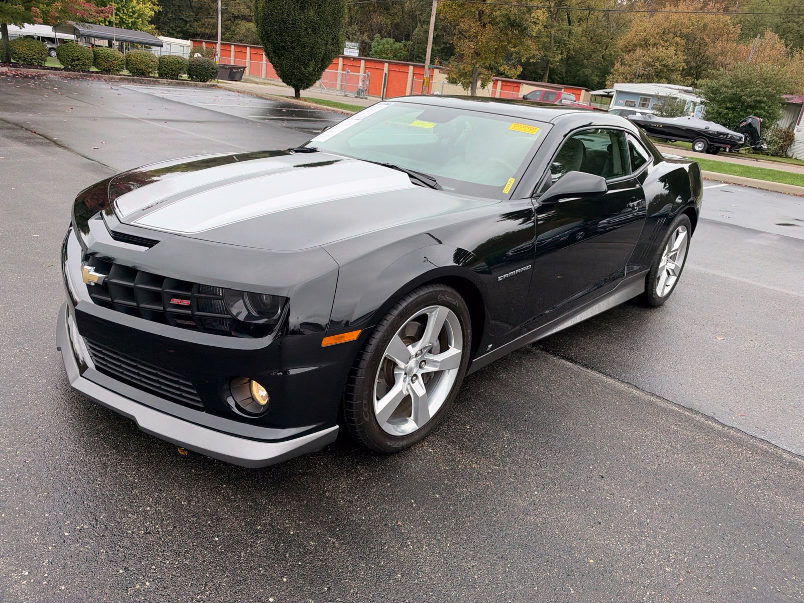 Used 2010 Chevrolet Camaro SS w/ LPO, Ground Effects Package RWD image 9