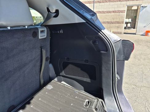 Used 2022 Toyota Highlander XLE image 28