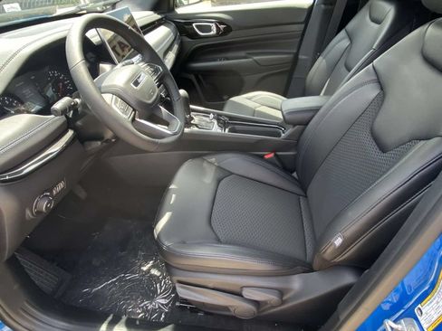 New 2026 Jeep Compass Latitude AWD/4WD image 13