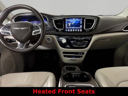Used 2020 Chrysler Pacifica Touring-L Plus FWD image 7