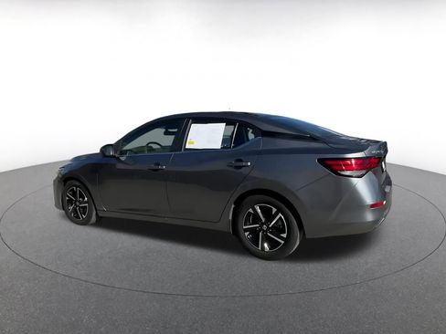 Used 2025 Nissan Sentra SV image 10