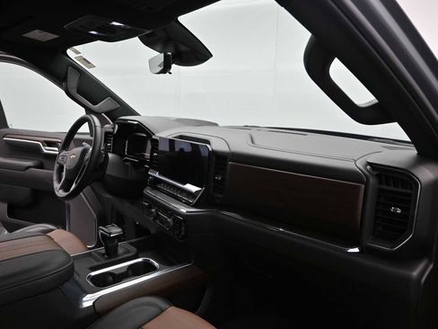 Used 2024 Chevrolet Silverado 1500 High Country w/ Technology Package image 20