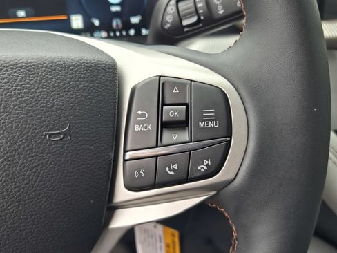 New 2026 Ford Explorer Active w/ Active Comfort Package RWD image 11