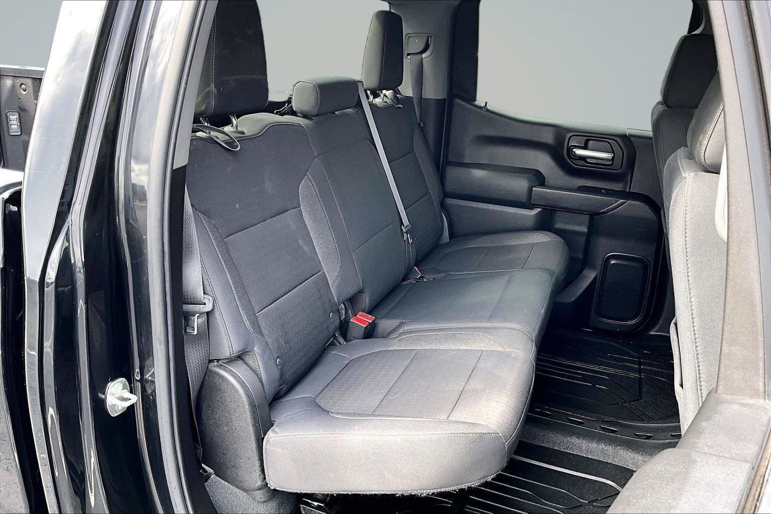 Used 2019 Chevrolet Silverado 1500 LT w/ All-Star Edition AWD/4WD image 28
