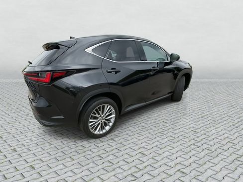 Used 2022 Lexus NX 350h AWD image 9