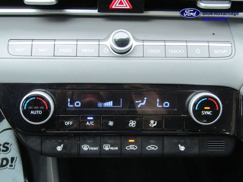 Used 2023 Hyundai Elantra SEL w/ Convenience Package FWD image 20