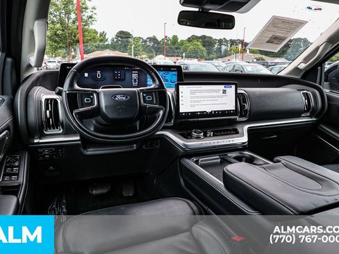 Used 2025 Ford Expedition Platinum AWD/4WD image 31
