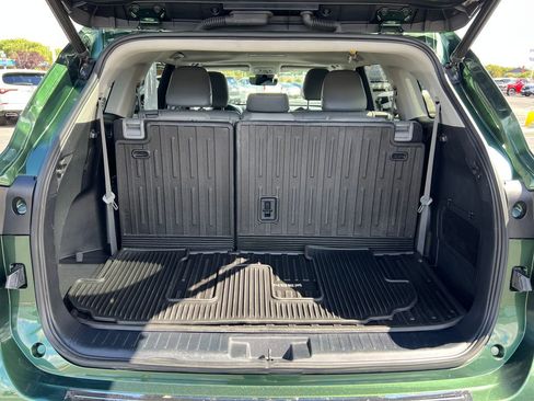 Used 2023 Toyota Highlander XLE image 31