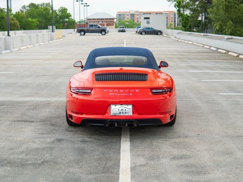 Used 2019 Porsche 911 Carrera S RWD image 10