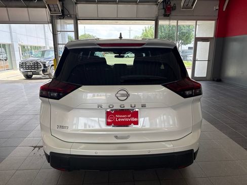 Certified 2025 Nissan Rogue S FWD image 6