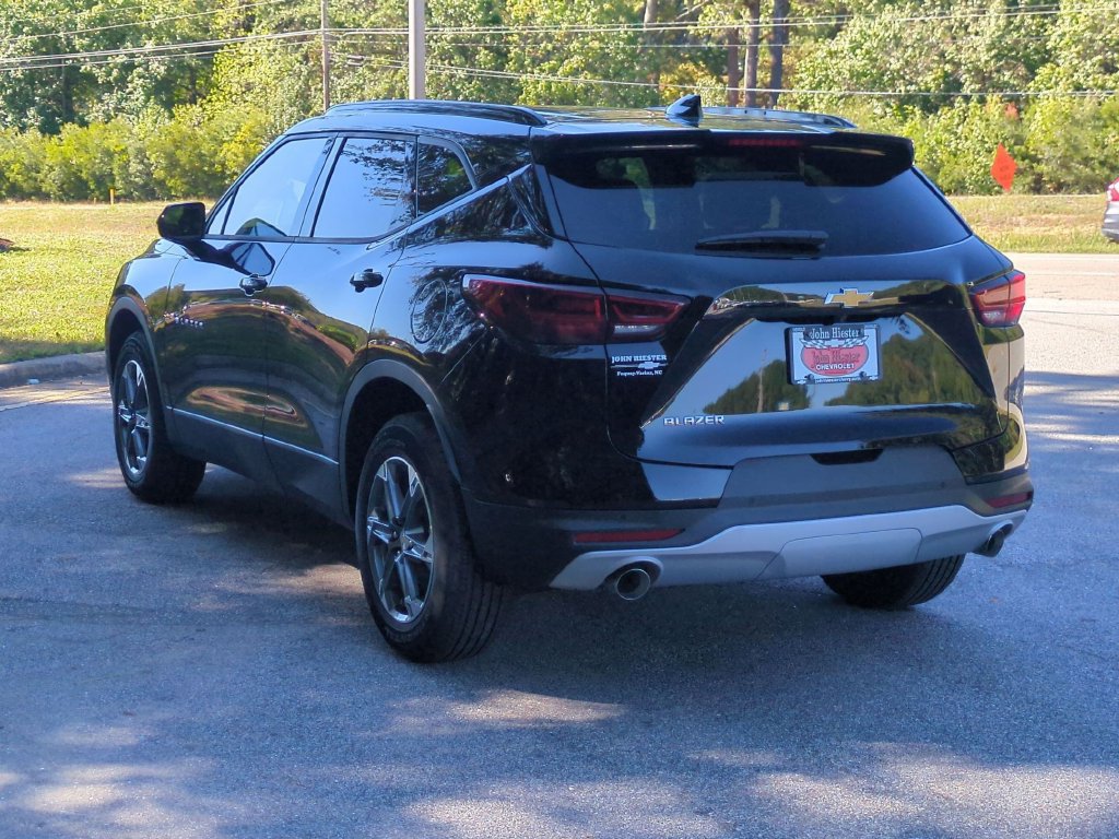New 2026 Chevrolet Blazer LT w/ Convenience Package FWD image 7