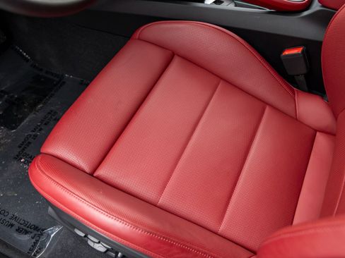 Certified 2024 Porsche Macan 4 Electric image 27