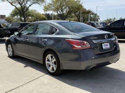 Used 2013 Nissan Altima 2.5 SV image 7