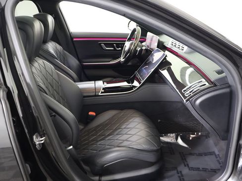 Used 2021 Mercedes-Benz S 580 4MATIC Sedan w/ AMG Line image 36