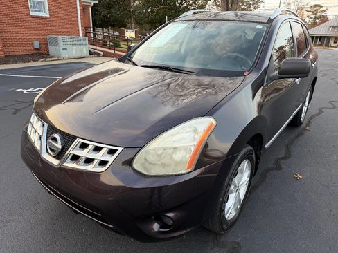Used 2012 Nissan Rogue SV image 2