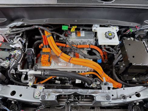 New 2027 Chevrolet Bolt LT w/ Comfort Package FWD image 24