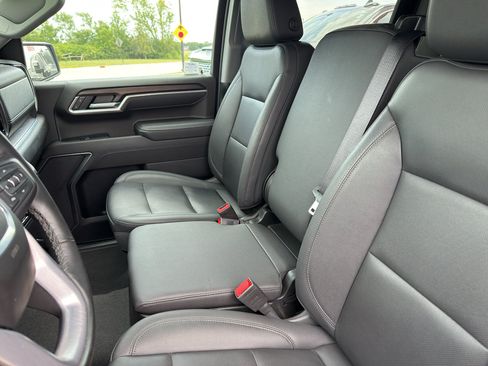 Used 2026 GMC Sierra 1500 SLT AWD/4WD image 19