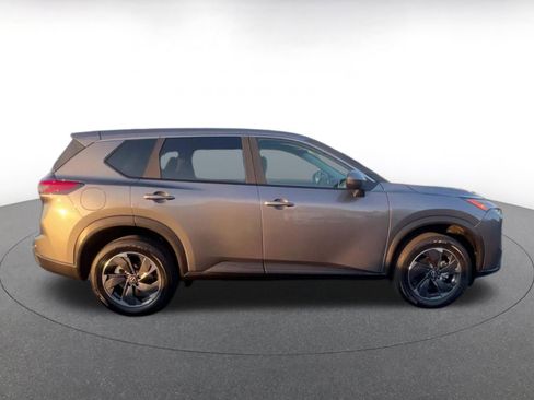 Used 2025 Nissan Rogue SV image 16