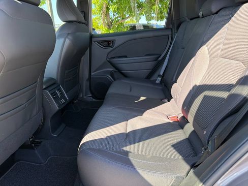 Certified 2025 Subaru Forester Premium AWD/4WD image 25