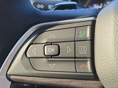 New 2026 Jeep Grand Cherokee Altitude AWD/4WD image 21