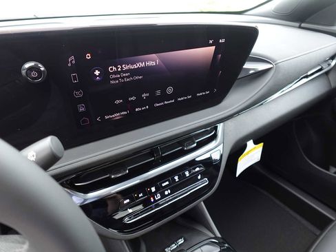New 2026 Buick Envista Avenir FWD image 18
