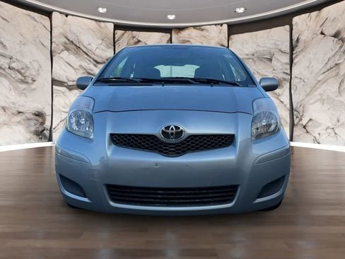 Used 2010 Toyota Yaris 2-Door Hatchback FWD image 2