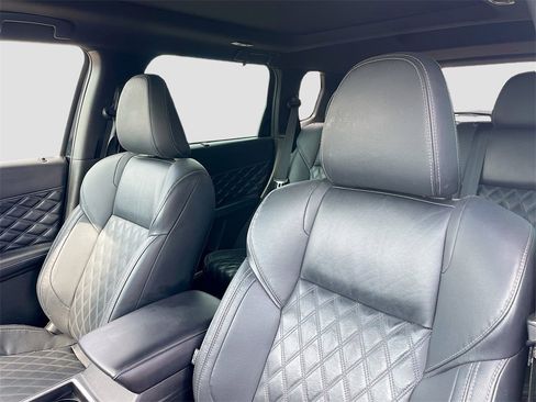Used 2023 Mitsubishi Outlander SEL image 12