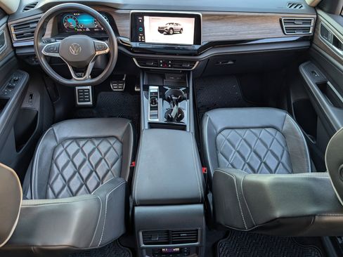 Used 2024 Volkswagen Atlas SEL Premium R-Line image 24