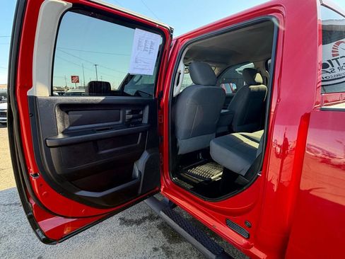 Used 2016 RAM 2500 Tradesman w/ Chrome Appearance Group AWD/4WD image 29