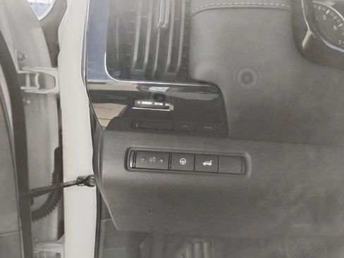 New 2026 Nissan Pathfinder SV AWD/4WD image 18