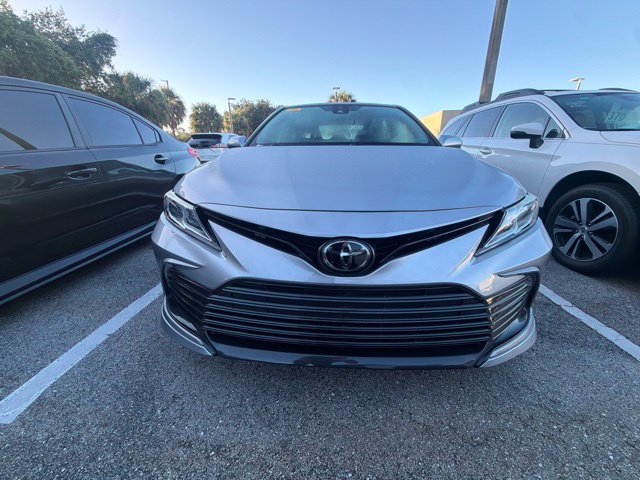 Used 2023 Toyota Camry LE FWD image 6