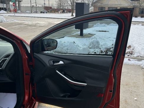 Used 2018 Ford Focus ST w/ Equipment Group 401A image 42