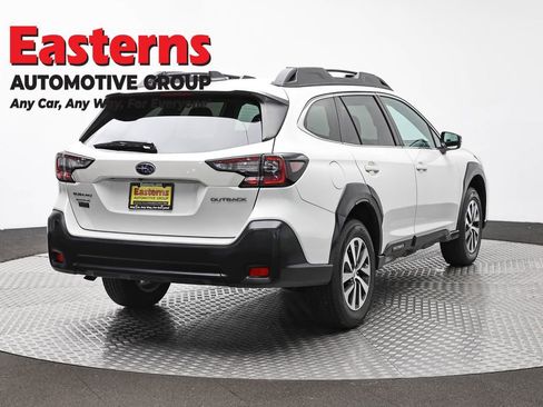 Used 2024 Subaru Outback Premium AWD/4WD image 5
