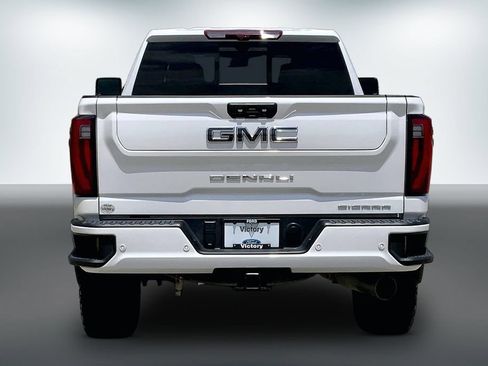 Used 2024 GMC Sierra 2500 Denali Ultimate w/ Max Trailering Package AWD/4WD image 4