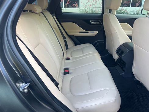 Used 2018 Jaguar F-PACE Premium AWD/4WD image 18