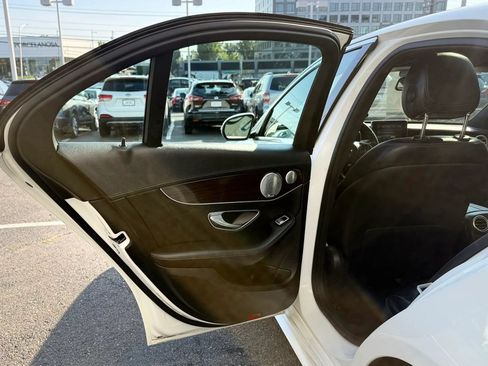 Used 2017 Mercedes-Benz C 300 4MATIC Sedan image 29