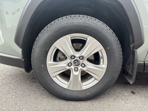 Used 2019 Toyota RAV4 XLE image 11