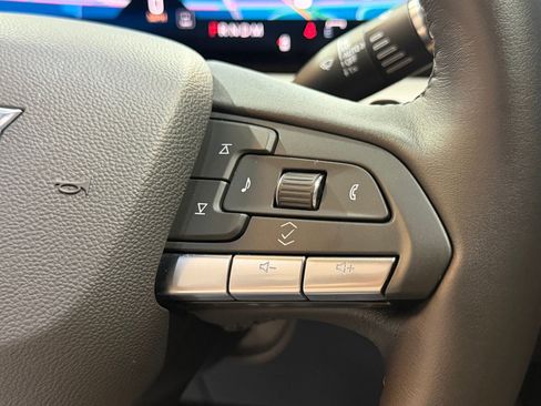 Certified 2025 Cadillac XT4 Premium Luxury FWD image 28