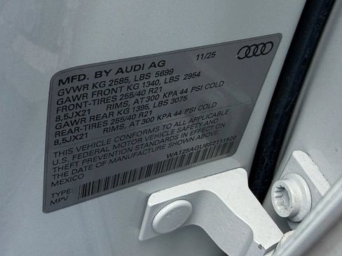 Used 2025 Audi SQ5 Premium Plus AWD/4WD image 46