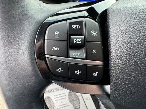 Used 2022 Ford Explorer Platinum w/ Equipment Group 601A image 23