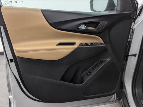 Used 2022 Chevrolet Equinox Premier AWD/4WD image 13