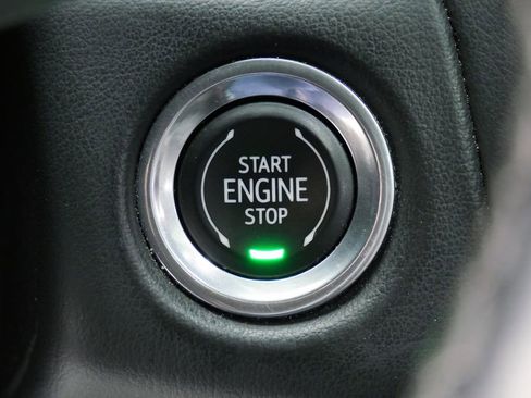 Used 2023 GMC Yukon XL SLT AWD/4WD image 27