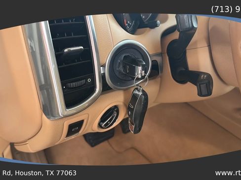 Used 2014 Porsche Cayenne AWD/4WD image 21