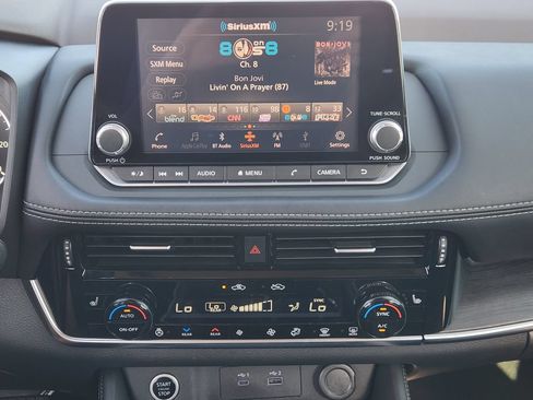 Used 2021 Nissan Rogue SL FWD image 12