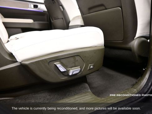 Used 2024 Hyundai Santa Fe Calligraphy image 32