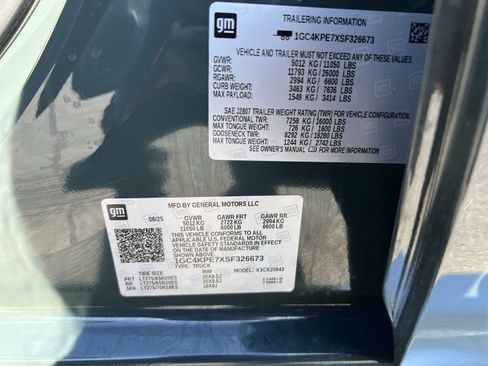 Used 2025 Chevrolet Silverado 2500 LTZ w/ LTZ Convenience Package image 28